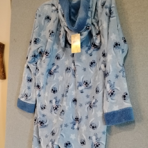 Disney Stitch Onesie With Hoodie - Picture 10 of 10